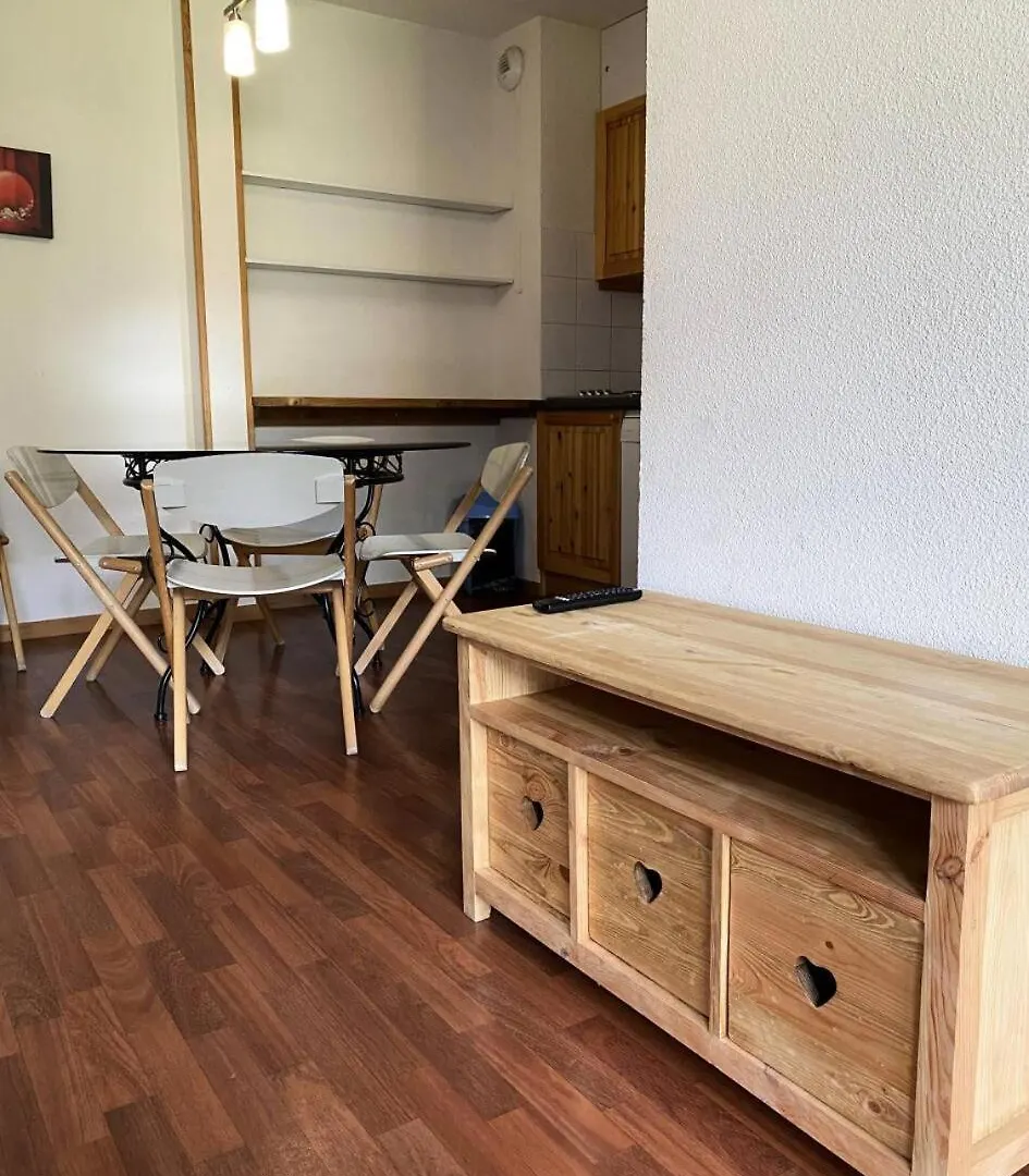 Chalets De Florence - 3 Pieces 4/6 Personnes Bien Place Mae-4344 Modane 0*,  France